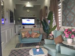 Dekorrumah berbagi info tentang desain rumah minimalis terbaru yang bisa anda jadikan referensi untuk membangun rumah impian anda lengkap dengan tips menarik dan gambar. Deko Rumah Teres Memanjang Pagar Rumah