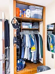 Organize scarves and belts in your closet with this cool diy idea: 11 Easy Ways To Organize A Small Dorm Room Simply2moms