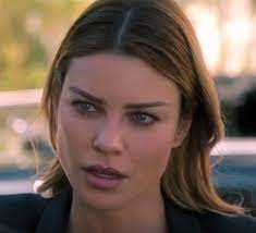 lauren german chloe decker in lucifer lauren german chloe decker celebrities