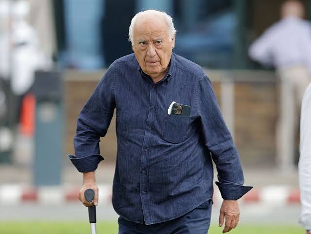 La vida más íntima de Amancio Ortega: de chico de los recados a multimillonario internacional