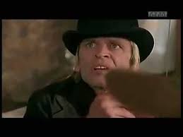 Les pointes d'humour font mouche. Un Genie Deux Associes Une Cloche Youtube