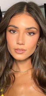 Callie Wilcox's Instagram, Twitter & Facebook