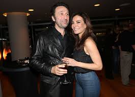 Σε μικρή ηλικία αιχμαλωτίστηκε από τους τούρκους, με τη βία εξισλαμίστηκε και στη συνέχεια παρέμεινε στην υπηρεσία τους. Dhmhtra Matsoyka Renos Xaralampidhs Prepei Na Deis Celebrities Eidhseis