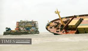 Salvage operation News Photo 'Sea ...