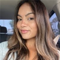 Alexandra Burns's Instagram, Twitter & Facebook