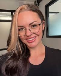 Adrienne Krause's Instagram, Twitter & Facebook