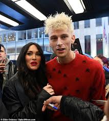 Ahead of the sketch comedy show's return this weekend, snl dropped the first promo featuring krasinski, kelly. Megan Fox Is Carried Into Nbc Studios By Beau Machine Gun Kelly Ahead Of His Performance On Snl Daily Mail Online