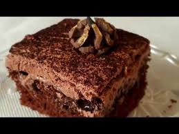 Cake Semi Glace Si Simple Et Si Delicieuxكيك راقي سهل جدا بصلصة رهيبة متأكدة عمركم دقتو بحالو Youtube Chocolate Craving Food Yummy Food
