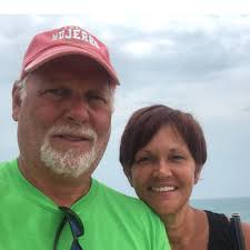 We are going in January. What shoes are allowed at the restaurants? We went  to the Grand Park Royal in Puerto and it was a scene everytime to get  seated at their