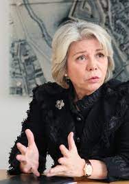 Learn more about package/freight delivery. Edith Hlawati Schluss Bilanz Einer Insiderin Kurier At