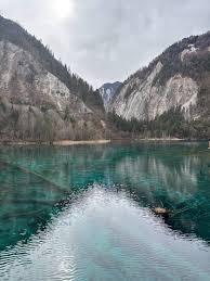 Jiuzhaigou looked so unreal it didn't even feel real ...