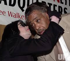 Photo: Michael Jackson speaks out against his record label Sony and CEO  Mottola