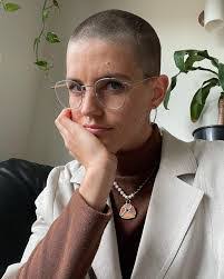 Leon Whiting's Instagram, Twitter & Facebook