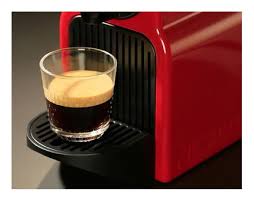 How to remove a jammed compatible competition capsule on a nespresso delonghi inissia coffee machine | como desencravar uma cápsula compatível da concorrência numa máquina de. Nespresso Krups Inissia Xn100510 Red Capsule Coffee Machine Alzashop Com