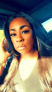 I'm a human service worker, travel advisor, and marketer from Richmond, VA,  looking to connect with positive, goal-driven women