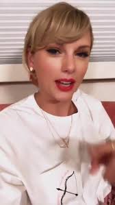 I can’t believe how many diaries Taylor has gone through in her life  #taylorswift #loverera #taylorswiftlivestream #loveralbum #loverbooklet  #taylorswiftdiaries #taylorswiftlover #swifttok ...