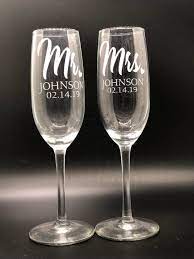 Customized Champagne Glasses Personalized Glass Etsy In 2020 Wedding Toasting Glasses Wedding Toasting Glasses Diy Wedding Pint Glasses