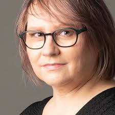 What are the best hiking trails and bases in Switzerland?