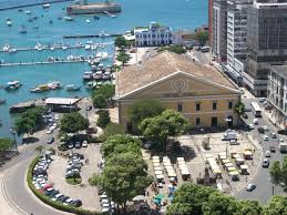 The beautifully restored, art deco elevador lacerda connects the cidade alta with comércio via four elevators traveling 72m in 30 seconds. 15 Pontos Turisticos Legais Em Salvador A Capital Cultural Do Brasil