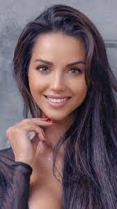 Vicki Grady's Instagram, Twitter & Facebook