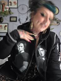 Most of my photos look like 2-5. I of course save them for you 🫶🏻 blurry.  Mid whatever face. Hands being weird. Ya know. Just girlie things ♡