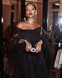 Her birthday, what she did before fame, her family life, fun trivia facts, popularity rankings, and more. Everything We Know About Rihanna S Parents Thenetline Fashion Rihanna Instagram Fashion