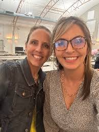 Joni Landry's Instagram, Twitter & Facebook