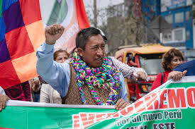 Este fin de semana estuvimos en #SanJuanDeLurigancho para que el pueblo conozca a nuestro candidato, Vicente Alanoca, y el logo que deben marcar este 2026 para #RefundarElPerú: Las tres hojitas de coca. ¡