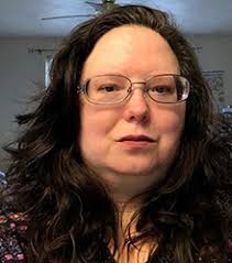 Dee Logan's Instagram, Twitter & Facebook