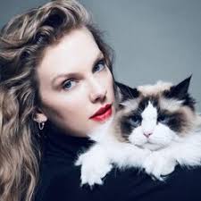 Why did Taylor Swift sign off