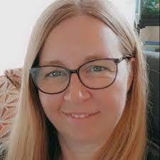 Lori Slechta's Instagram, Twitter & Facebook