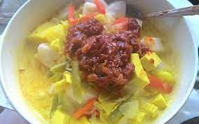 Barulah tumis bahan kisar hingga kekuningan dan naik bau. Resepi Lontong Dan Kuah Lodeh Iluminasi