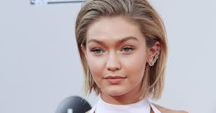 Mantan gitarisnya, aria baron, meninggal dunia karena covid. Gigi Hadid Palestinian Henna Tattoo