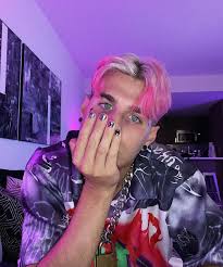 Welcome to all things hair with brad mondo, join our little group if you want to laugh, have fun and learn how you can make. Brad Mondo On Instagram My Fingers Smell Like Spinach Brad Crushes Instagram