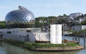 Créé en 1875 par le compositeur russe piotr tchaïkovsky, c'est en 1895 avec la reprise du chorégraphe marius petipa que le lac des cygnes. Boulogne Billancourt Bientot Une Statue Monumentale A La Pointe De L Ile Seguin Le Parisien