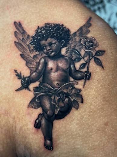 A little devil & an angel on the shoulders for my client from yesterday!  Big thankyou to my client for the trust on this one 🙏🏻 👼🏻 I love how  these turned