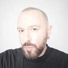 CEO de The Body Shop CEO deixa o cargo e ex-executivo da Coach assume como  interino