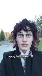 victor and corpse BRIDE 💙 with my roommate #corpsebridecosplay  #victorcorpsebride #halloweencostume2024 #victorvandort