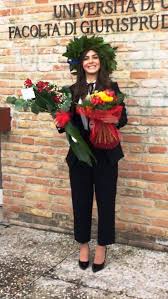 Termoli Confetti Rossi Per La Laurea In Giurisprudenza Auguri A Giuliana Persichillo
