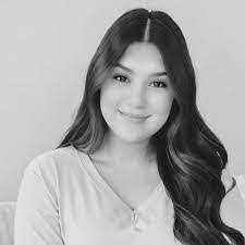 Ashley Hopping's Instagram, Twitter & Facebook