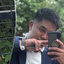 It's giving options! The Chirin Sling shifts effortlessly from crossbody to  shoulder bag to clutch—so you're ready for anything, anytime! Get in tune!  Buy 1, Get 1 FREE for PHP 1500 here: