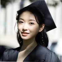 5000+ "Lívia" profiles