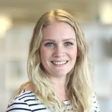 Mandy Hills's Instagram, Twitter & Facebook