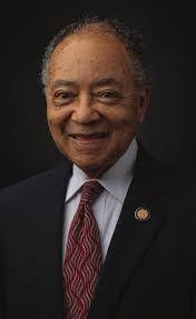 Carolyn Acklin's Instagram, Twitter & Facebook