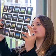 Bronco alum makes the past visible