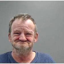 Iowa crook in tight hoodie nabbed after demanding Pall Mall Reds