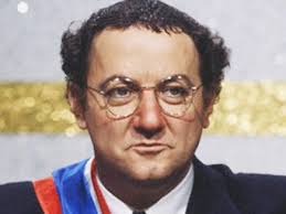 Bruno le maire prévient que la réforme des retraites est toujours une «priorité». 30 Ans Plus Tard Coluche Est Toujours D Actualite Politique Profession Spectacle Le Mag