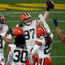 Nfl wild card weekend best bets: 4 Winners And 3 Losers From Nfl Super Wild Card Weekend Sbnation Com