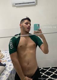 Onlyfans - crylukas - nudes e vídeos (novinho do pau grosso)
