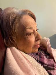 Dementia patients need caregivers with them always